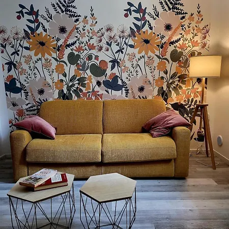 Apartment Il Rifugio Nel Cortile Naples